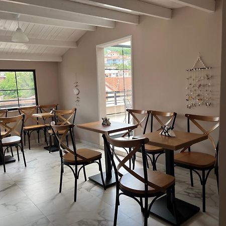 Small Hotel Ora Pogradec Zewnętrze zdjęcie