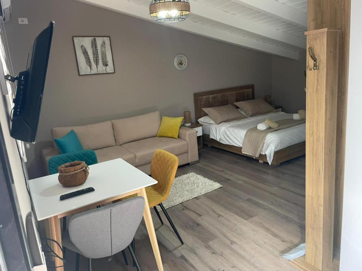Small Hotel Ora Pogradec Zewnętrze zdjęcie