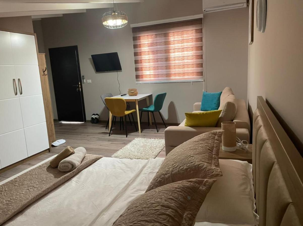 Small Hotel Ora Pogradec Zewnętrze zdjęcie