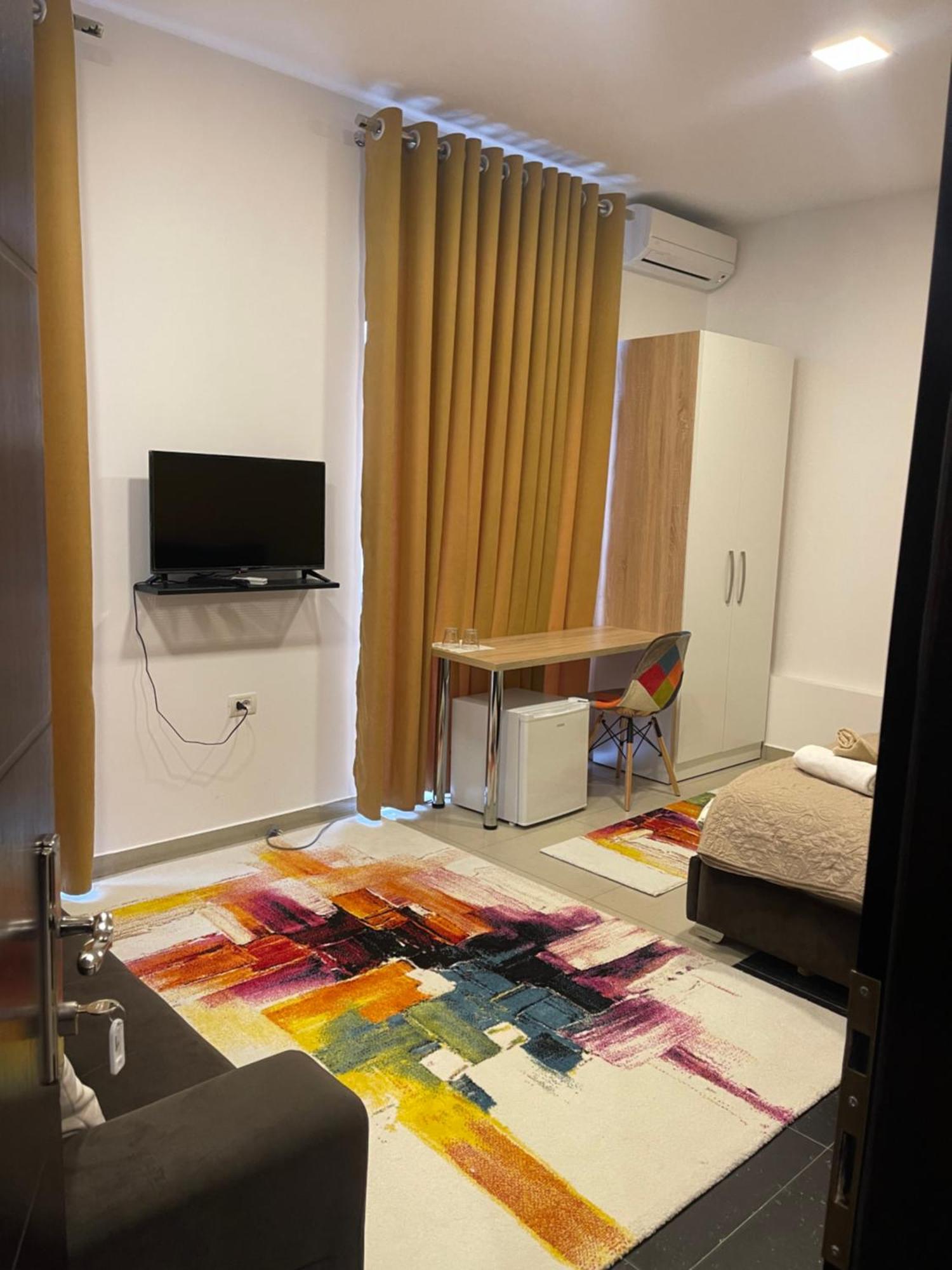 Small Hotel Ora Pogradec Zewnętrze zdjęcie