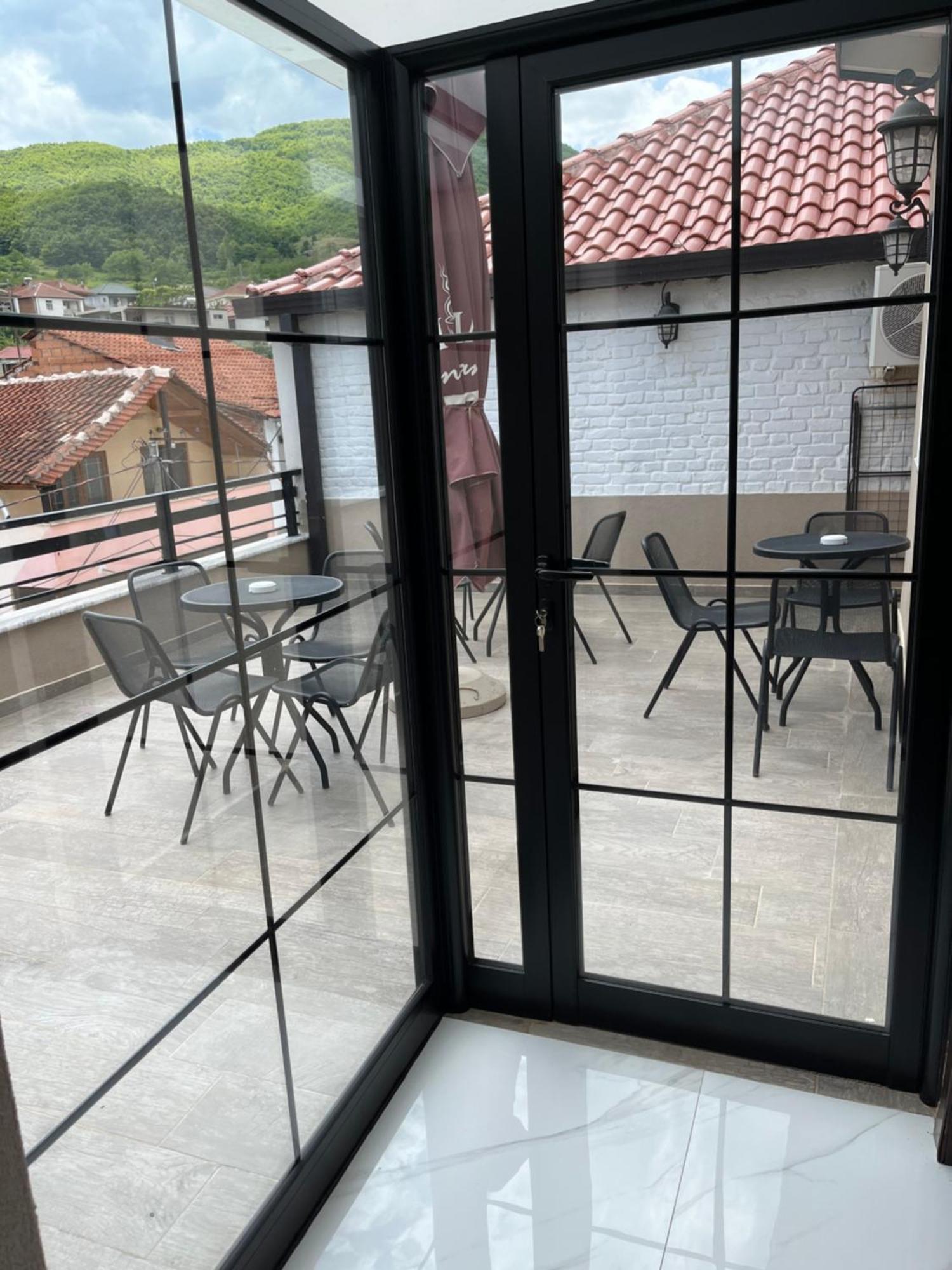Small Hotel Ora Pogradec Zewnętrze zdjęcie